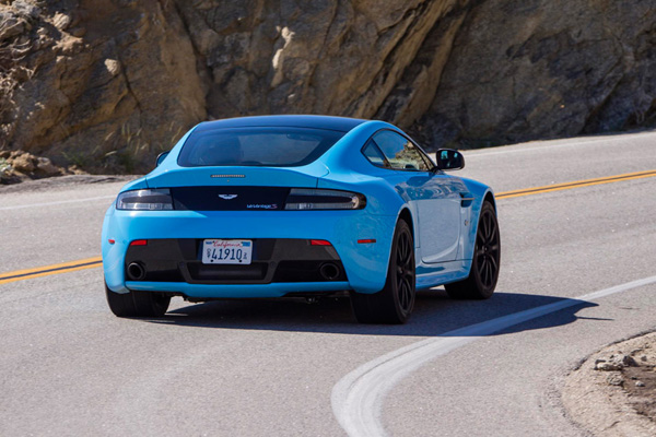 阿斯顿·马丁正式发布v12 vantage s 超跑