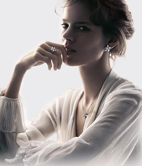 freja beha 演绎harry winston最新珠宝大片