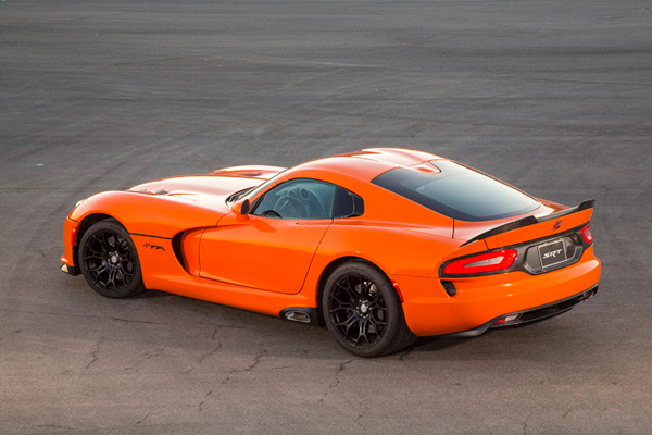 2014 srt viper time attack 猛蛇出洞